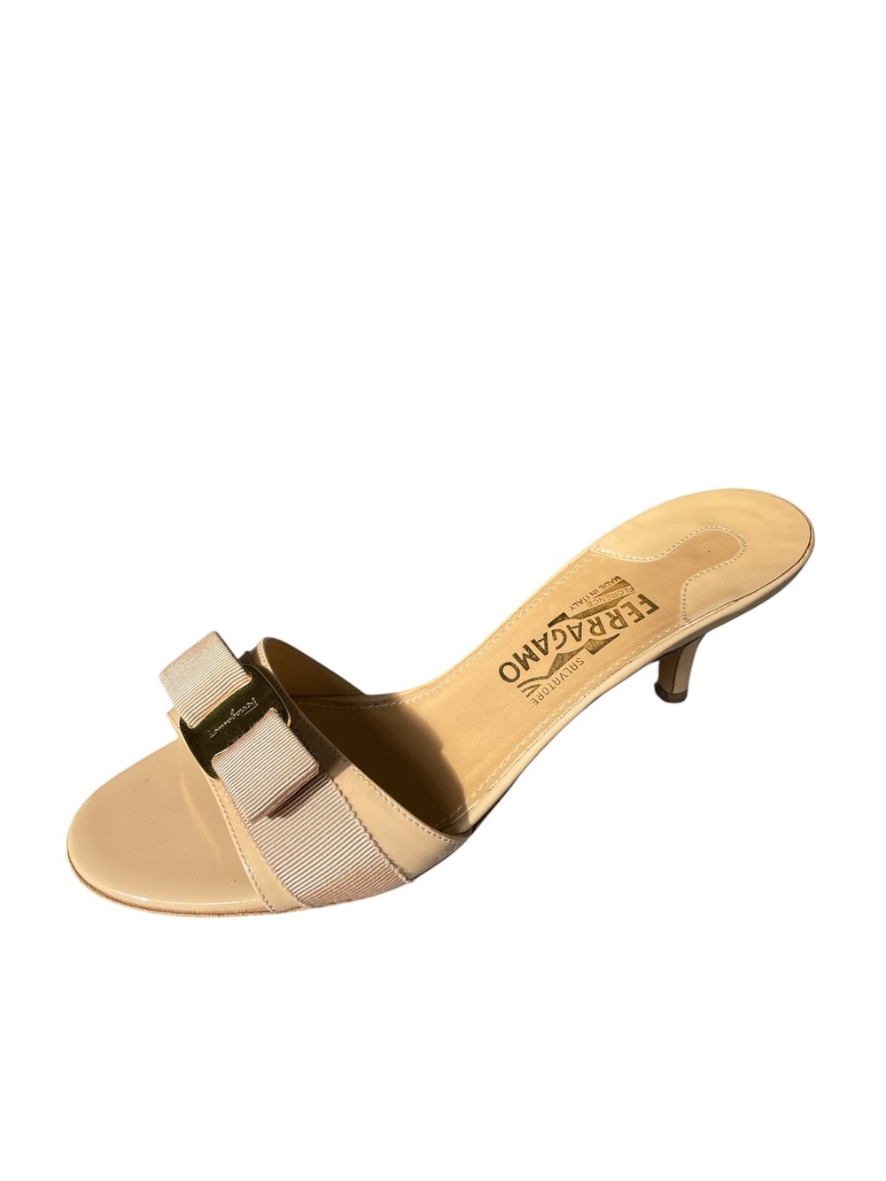 Salvatore Ferragamo Nude Vara Bow Kitten Heel Slide 7.5
